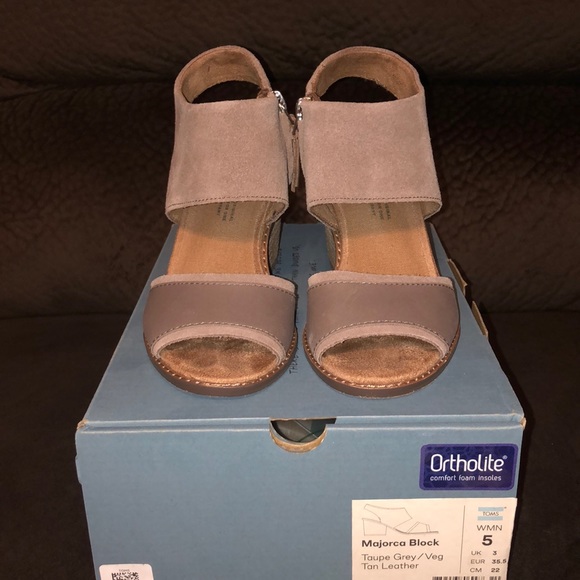 Block heel sandals - Picture 2 of 3